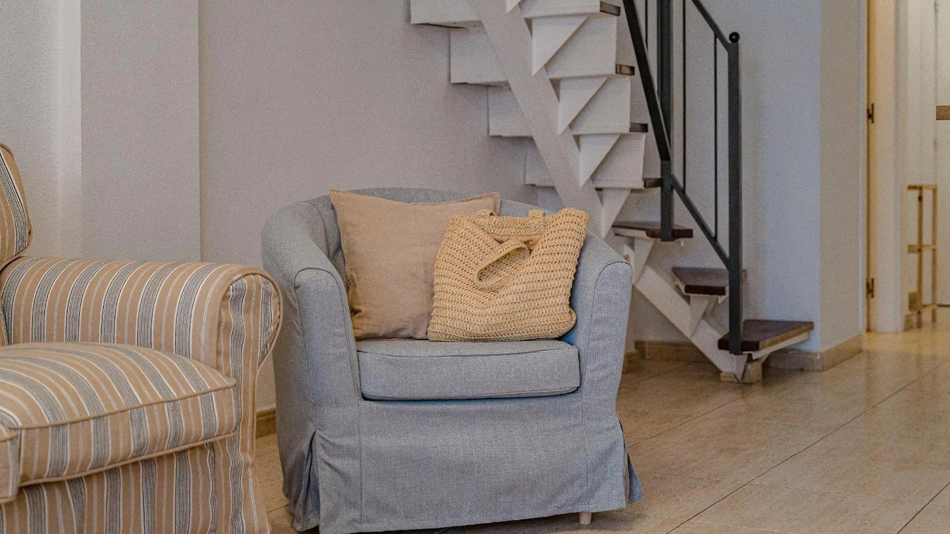2 Bdr Cozy Ap In קיאו סלבאחה דירה